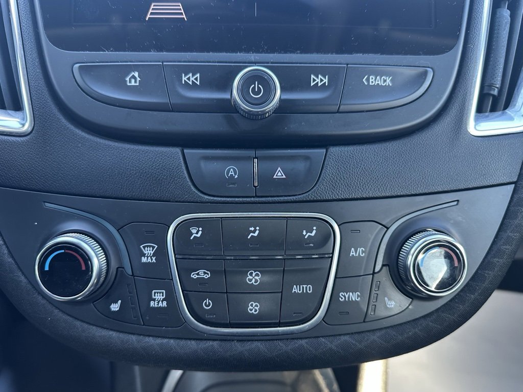 Used 2020 Chevrolet Malibu LT image 26