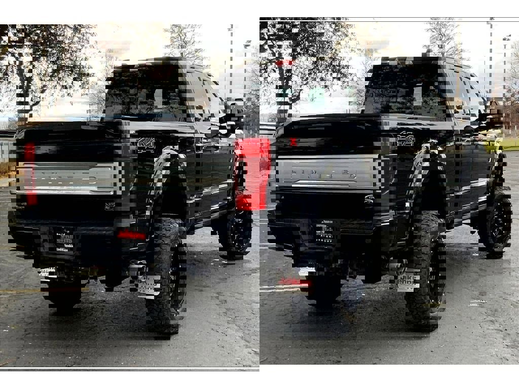 Used 2022 Ford F350 Limited image 15