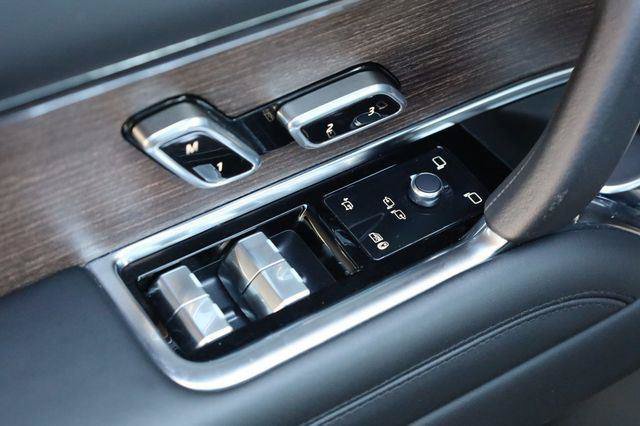 Used 2023 Land Rover Range Rover Autobiography AWD/4WD image 32