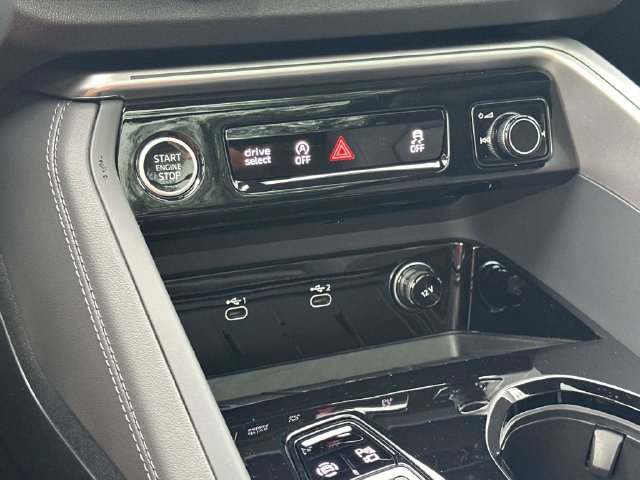 Used 2026 Audi Q5 Premium AWD/4WD image 32