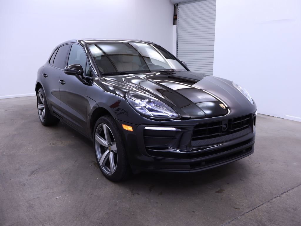 New 2024 Porsche Macan image 9