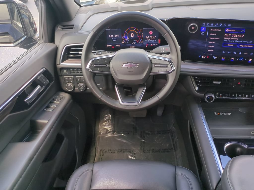 Used 2025 Chevrolet Suburban Z71 AWD/4WD image 19