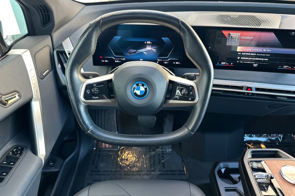 Used 2023 BMW iX xDrive50 w/ Premium Package image 15