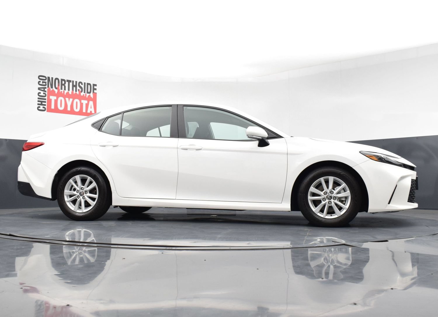 Used 2025 Toyota Camry LE FWD image 28