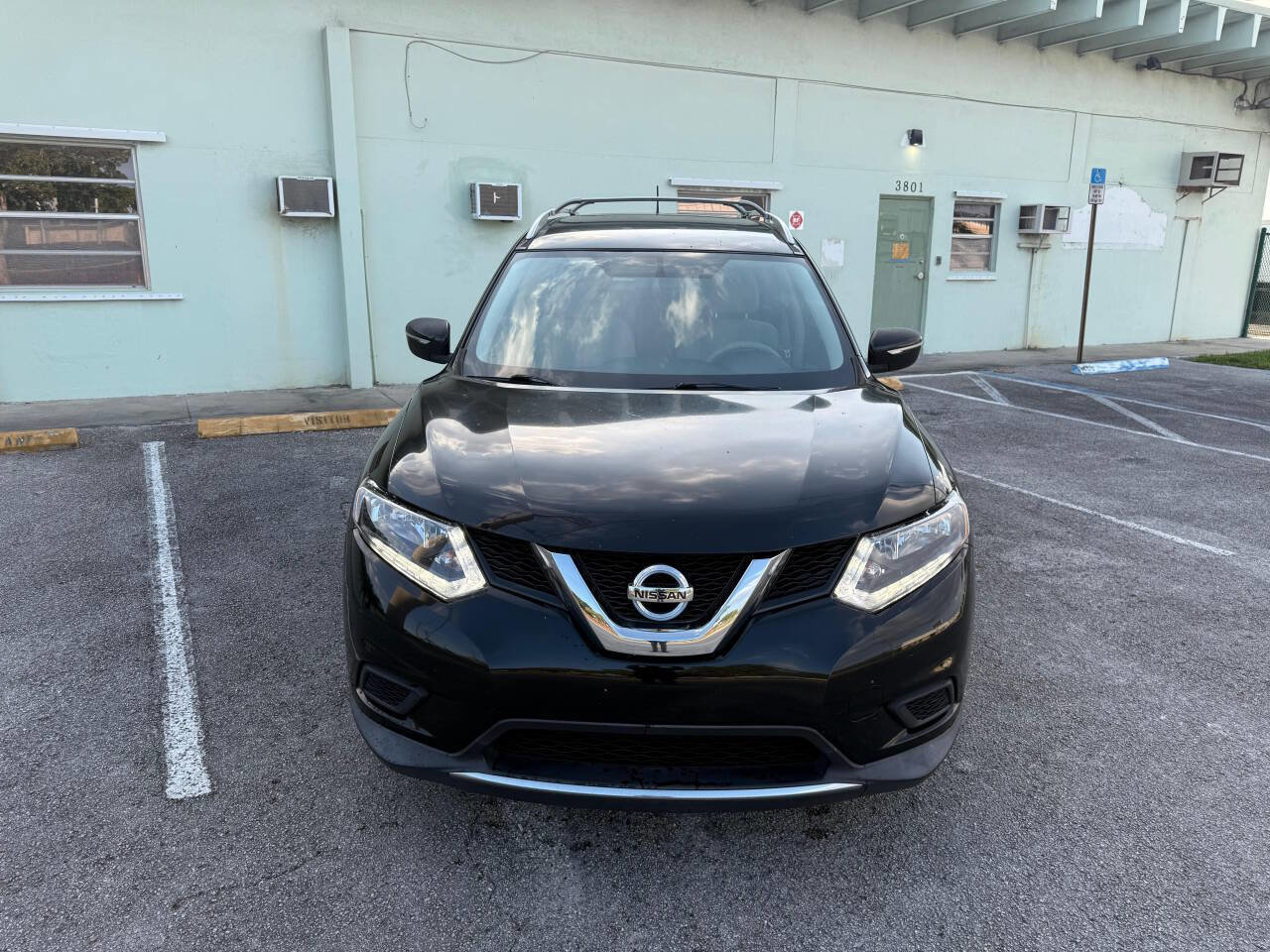 Used 2015 Nissan Rogue SV FWD image 2