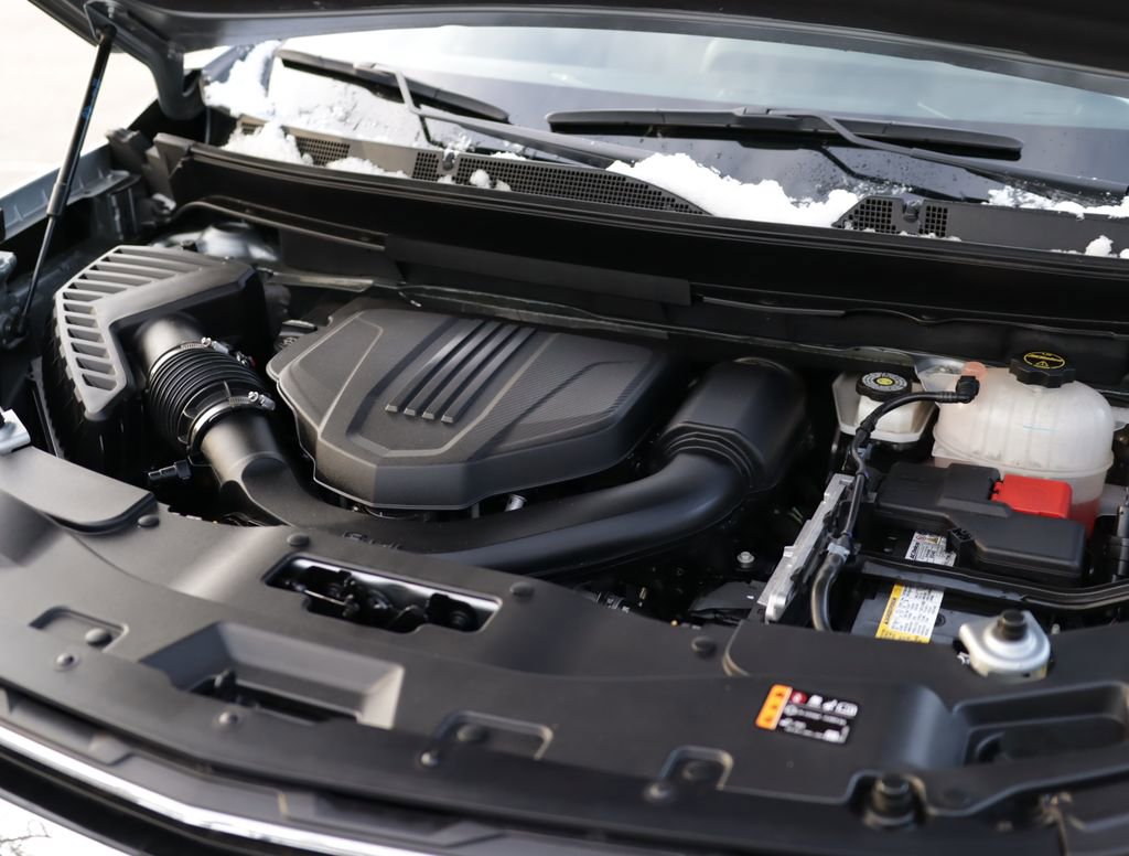 Used 2024 Chevrolet Traverse LT w/ Trailering Package image 34