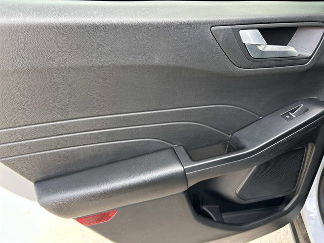 Used 2025 Ford Escape ST-Line image 14