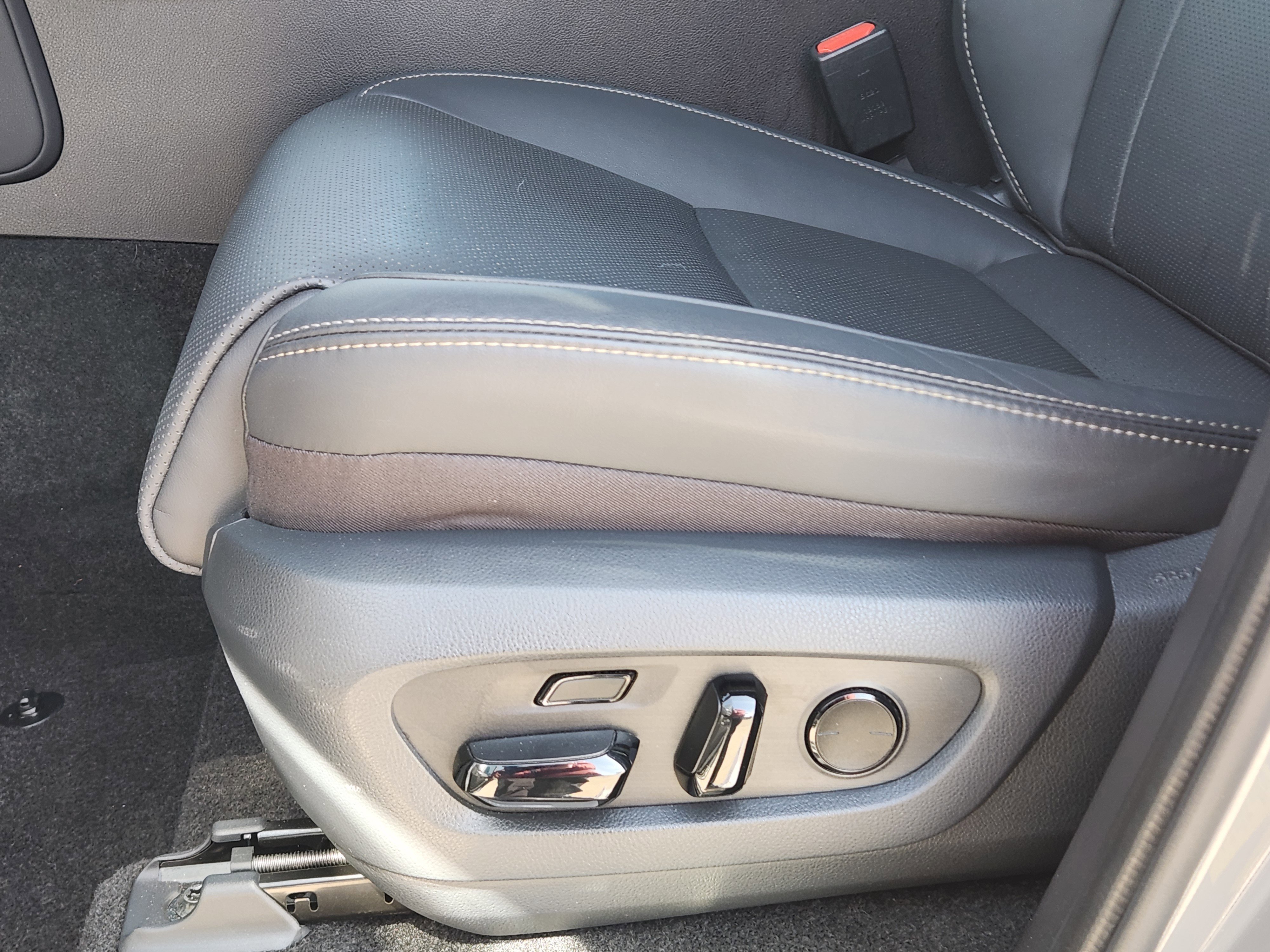 Used 2024 Lexus GX 550 550 Overtrail+ image 33