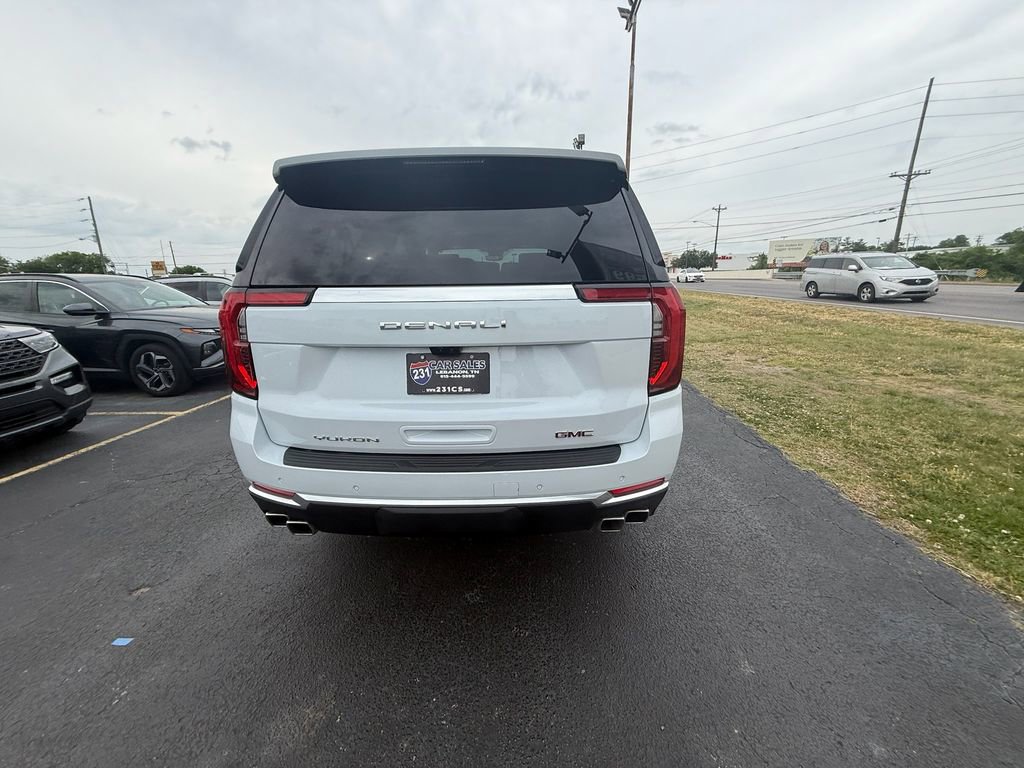 Used 2026 GMC Yukon XL Denali w/ Denali Reserve Package AWD/4WD image 4