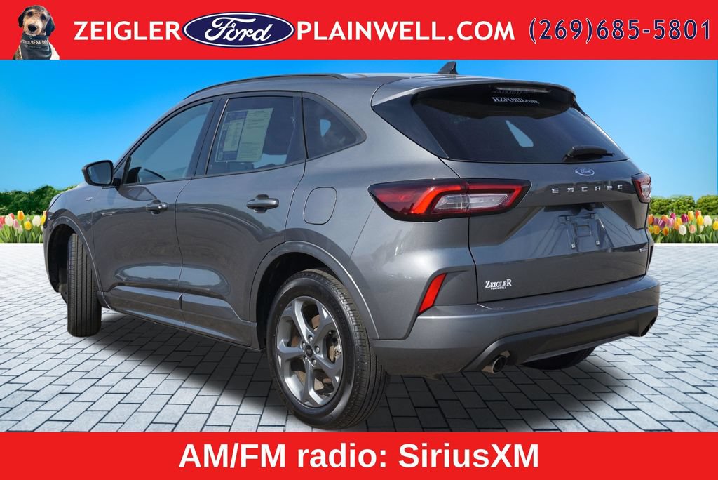 Used 2023 Ford Escape ST-Line Select AWD/4WD image 3