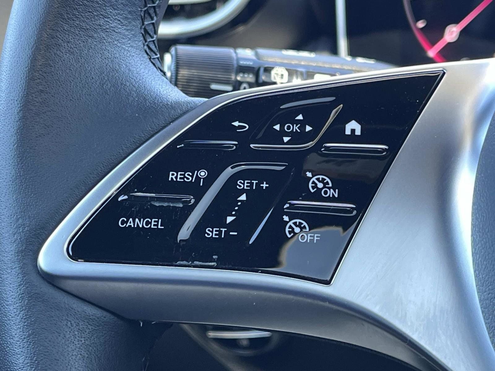 Certified 2025 Mercedes-Benz GLC 300 image 25