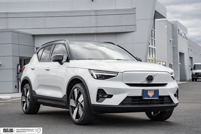 New 2026 Volvo EX40 Plus w/ Climate Package image 1