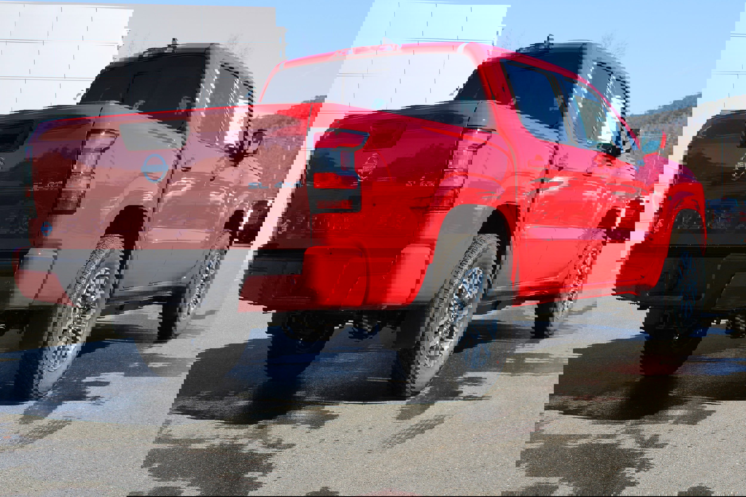 New 2025 Nissan Frontier SL AWD/4WD image 5