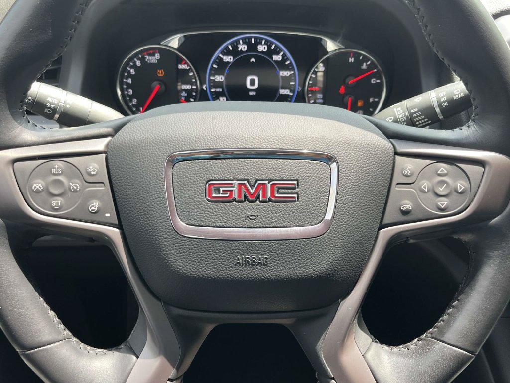 Used 2021 GMC Acadia AT4 w/ Technology Package AWD/4WD image 21