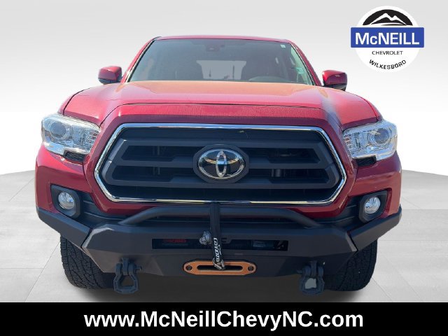 Used 2021 Toyota Tacoma SR5 AWD/4WD image 2