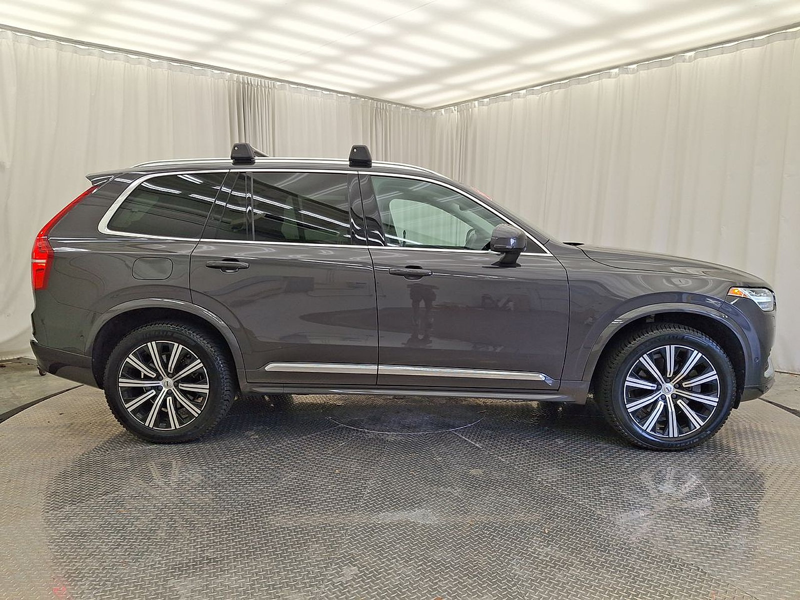 Used 2023 Volvo XC90 B6 Plus w/ Protection Package Premier AWD/4WD image 29
