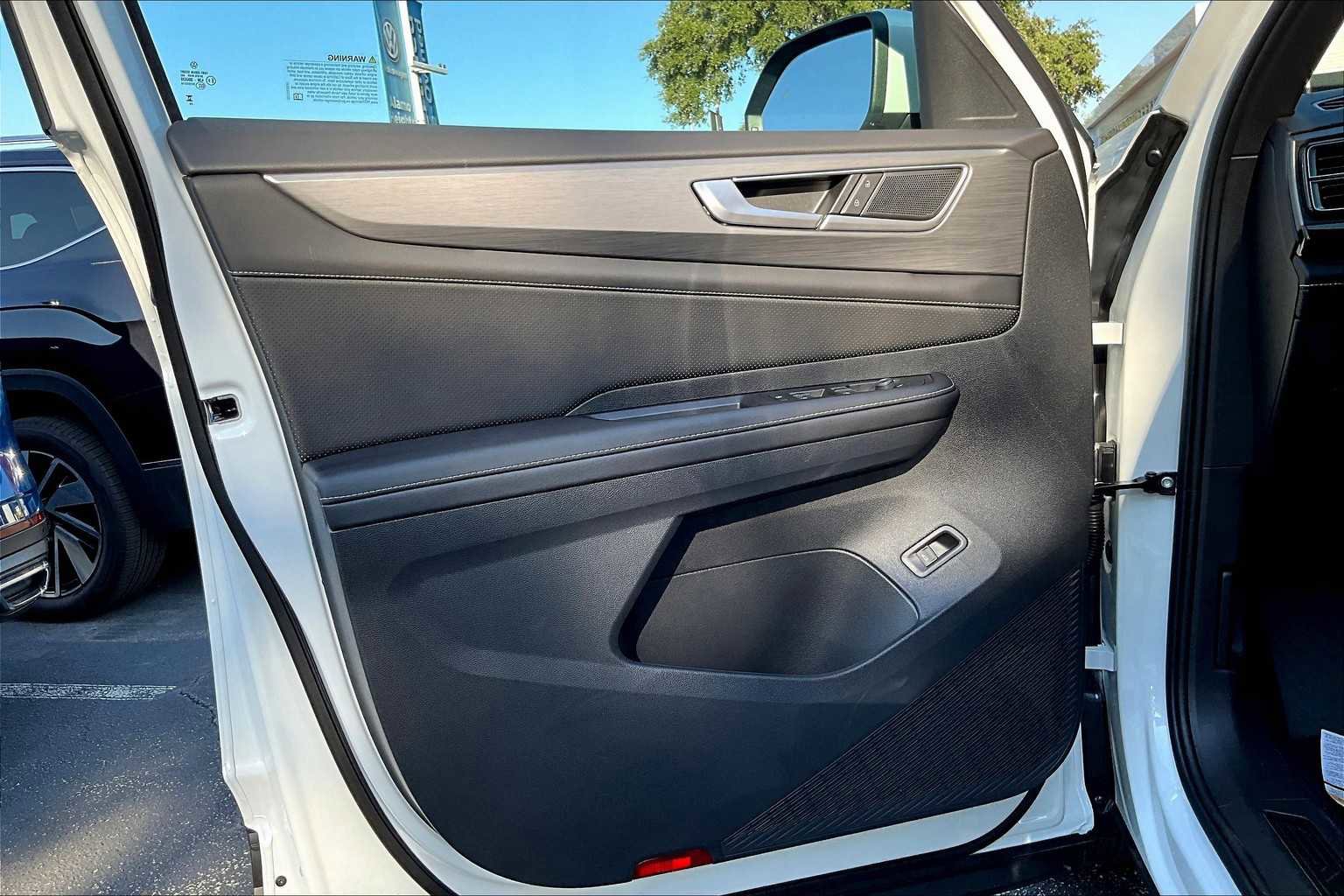 New 2026 Volkswagen Atlas Cross Sport SE image 10