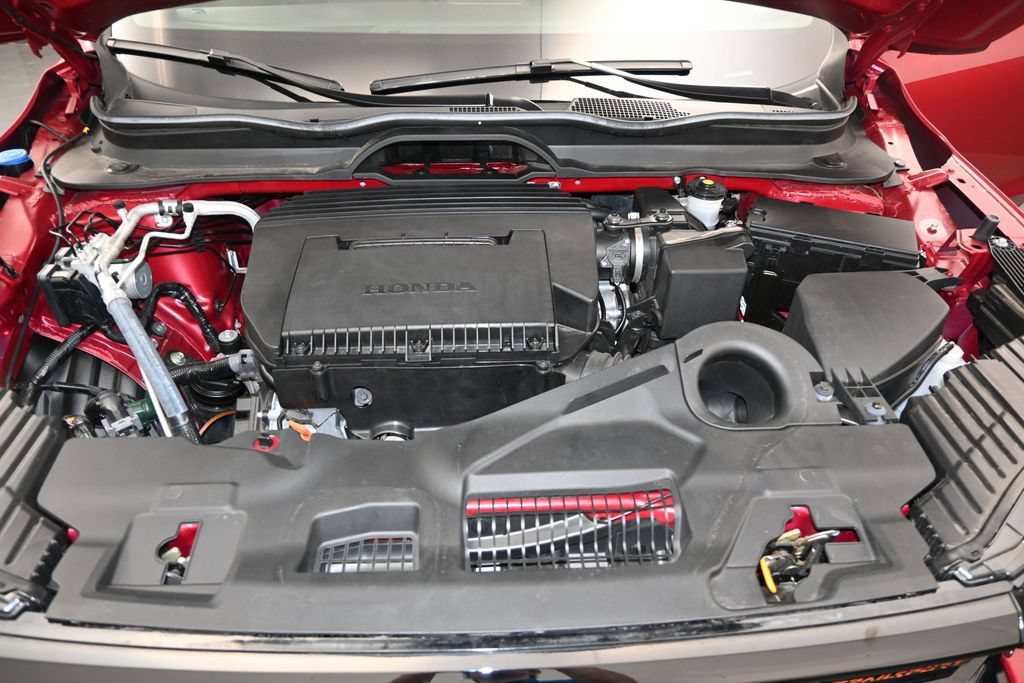 Certified 2025 Honda Pilot TrailSport image 24