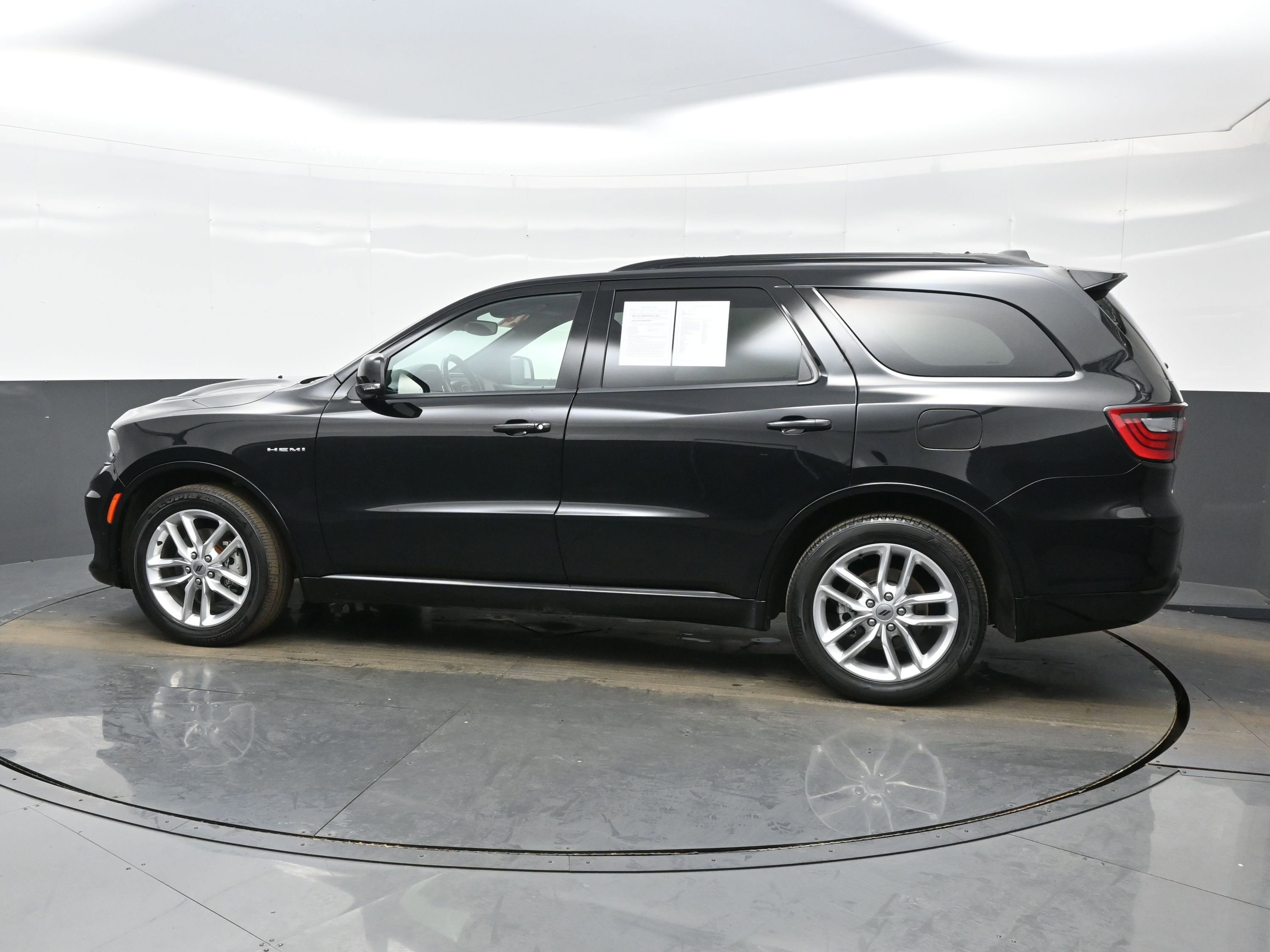 Used 2024 Dodge Durango R/T image 3