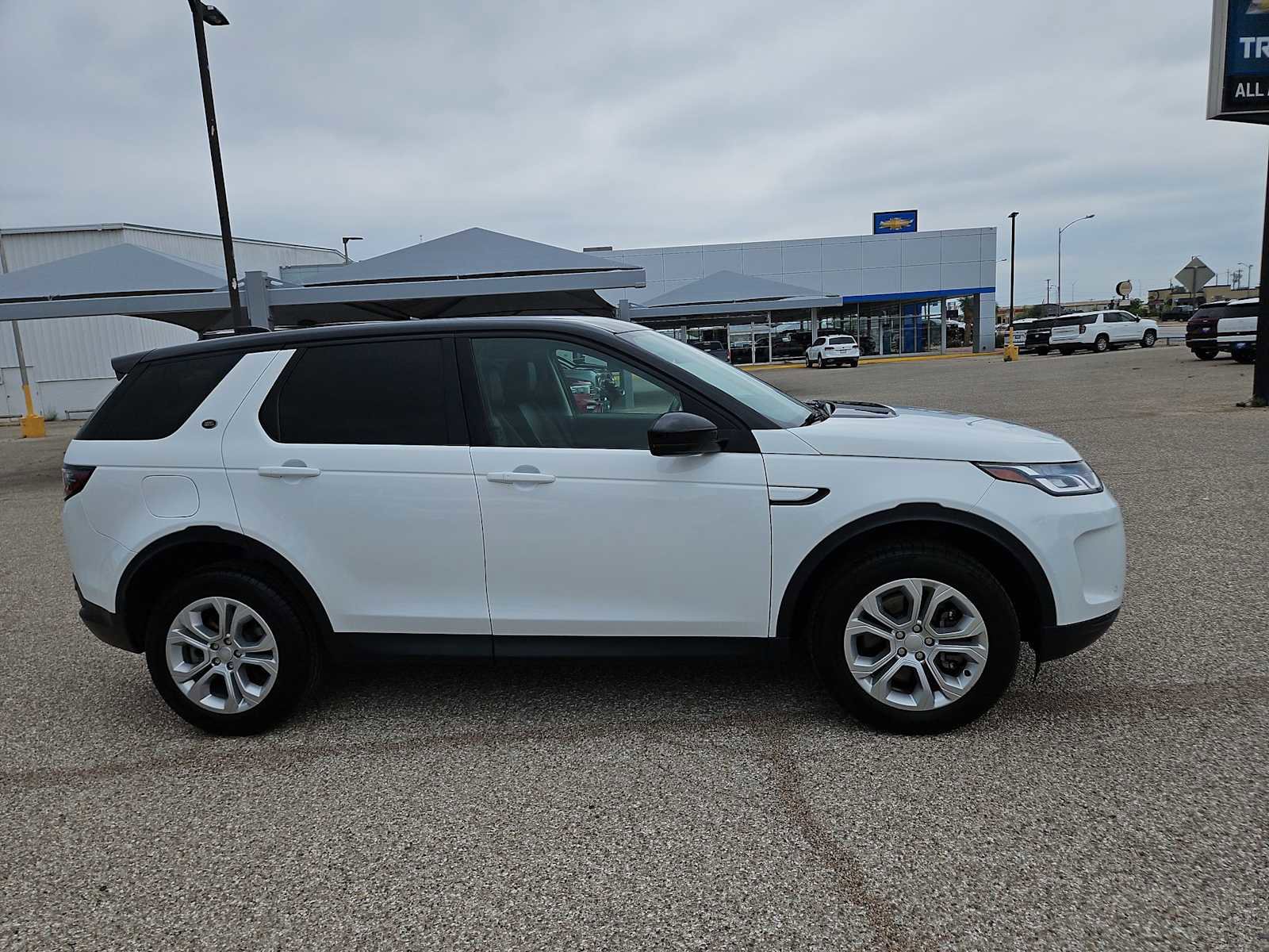 Used 2022 Land Rover Discovery Sport S AWD/4WD image 9