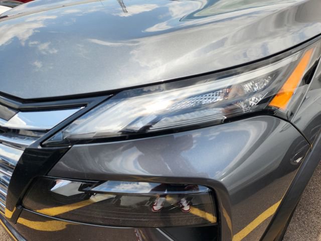 Used 2024 Nissan Rogue SL w/ SL Premium Package FWD image 6