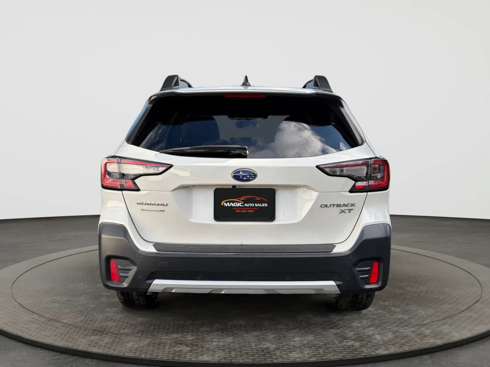 Used 2020 Subaru Outback Limited XT AWD/4WD image 9