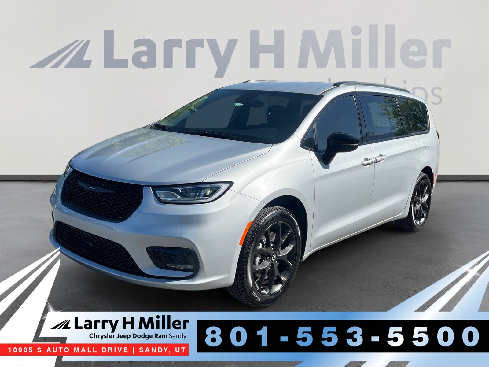 New 2026 Chrysler Pacifica Select w/ S Appearance Package AWD/4WD image 1