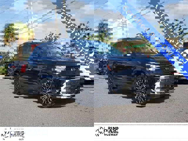 Certified 2025 Volkswagen Taos SE