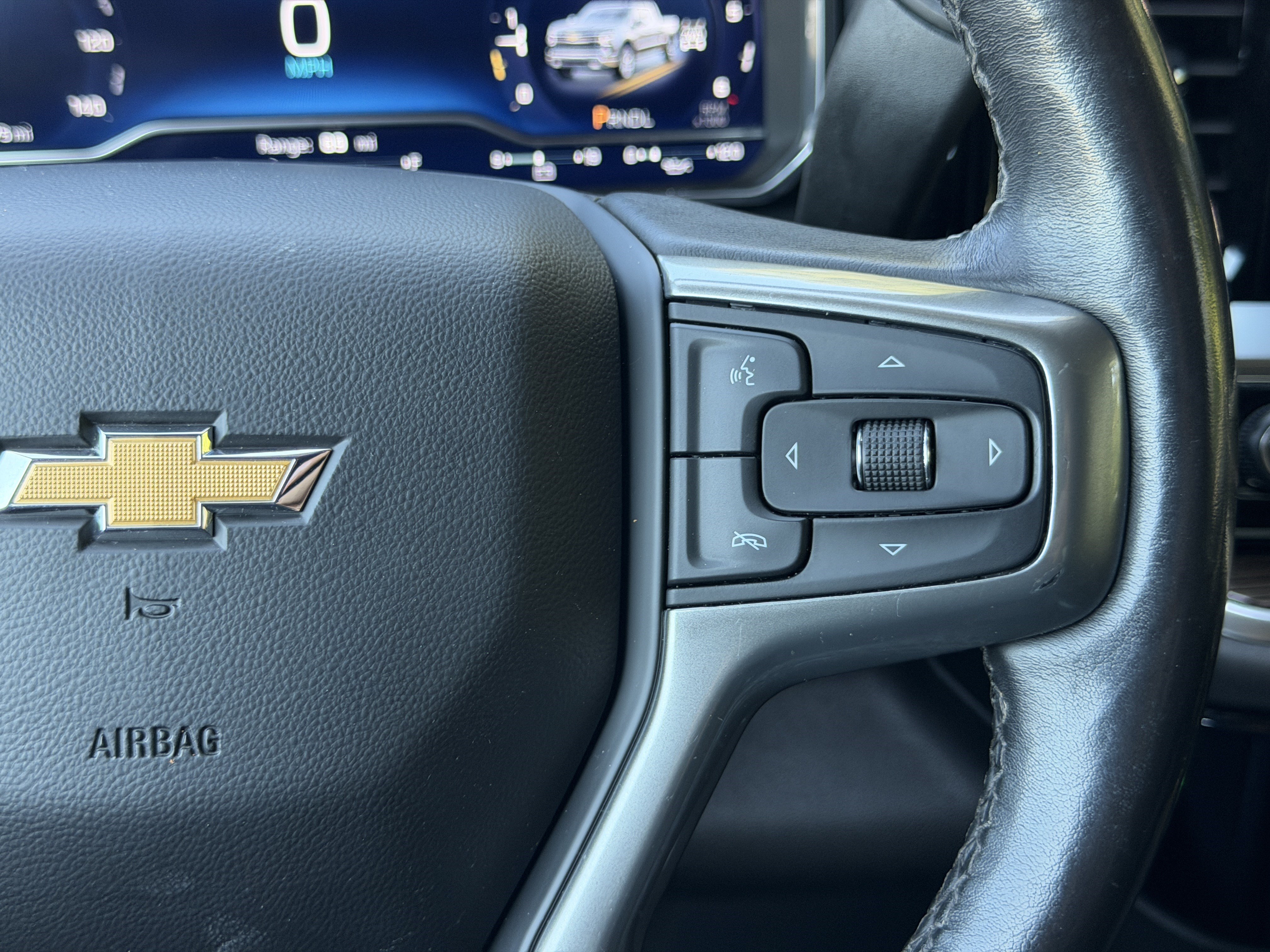 Used 2022 Chevrolet Silverado 1500 LT AWD/4WD image 26