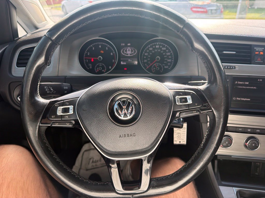 Used 2016 Volkswagen Golf S FWD image 15