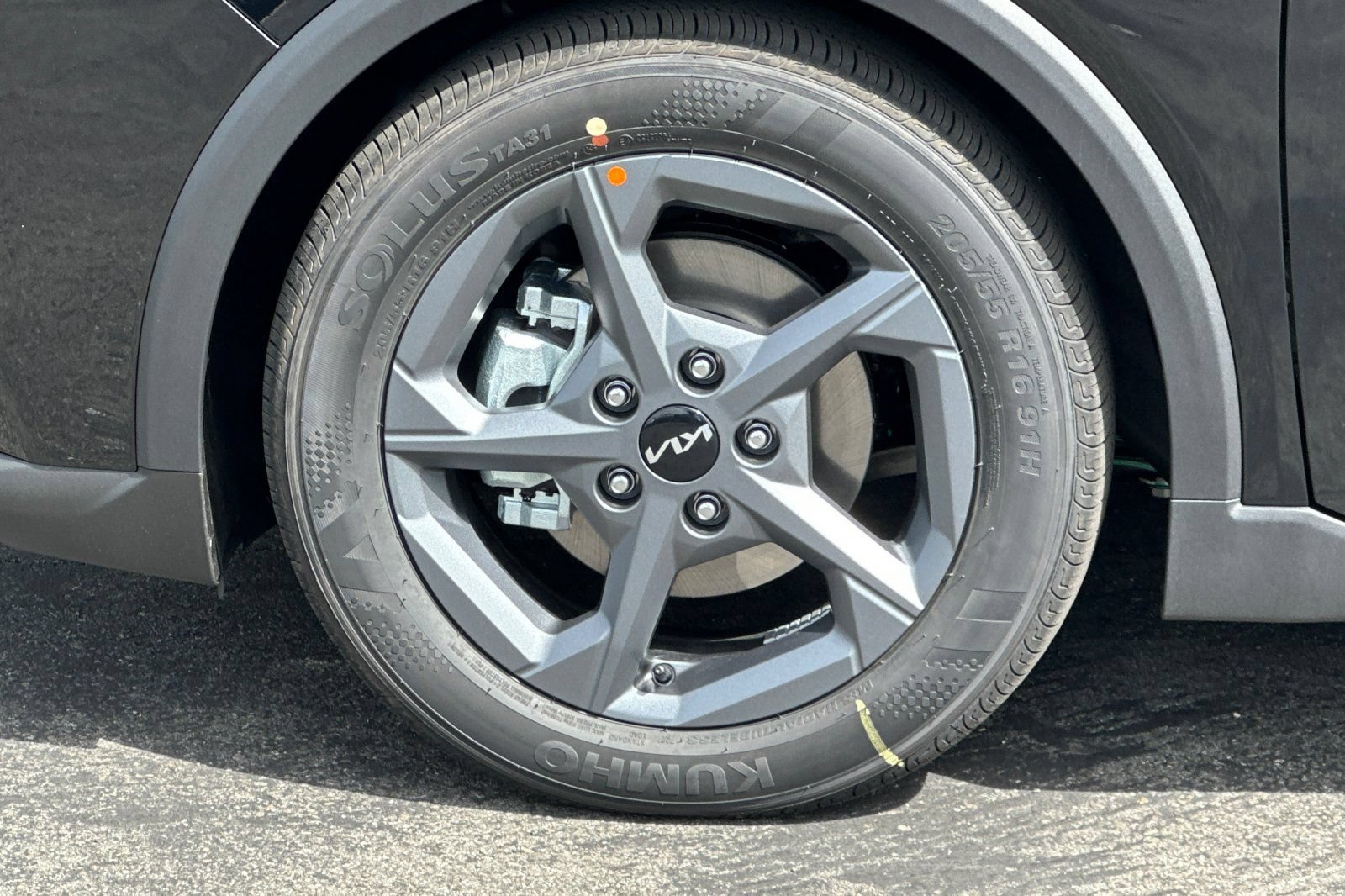 New 2026 Kia K4 FWD image 24