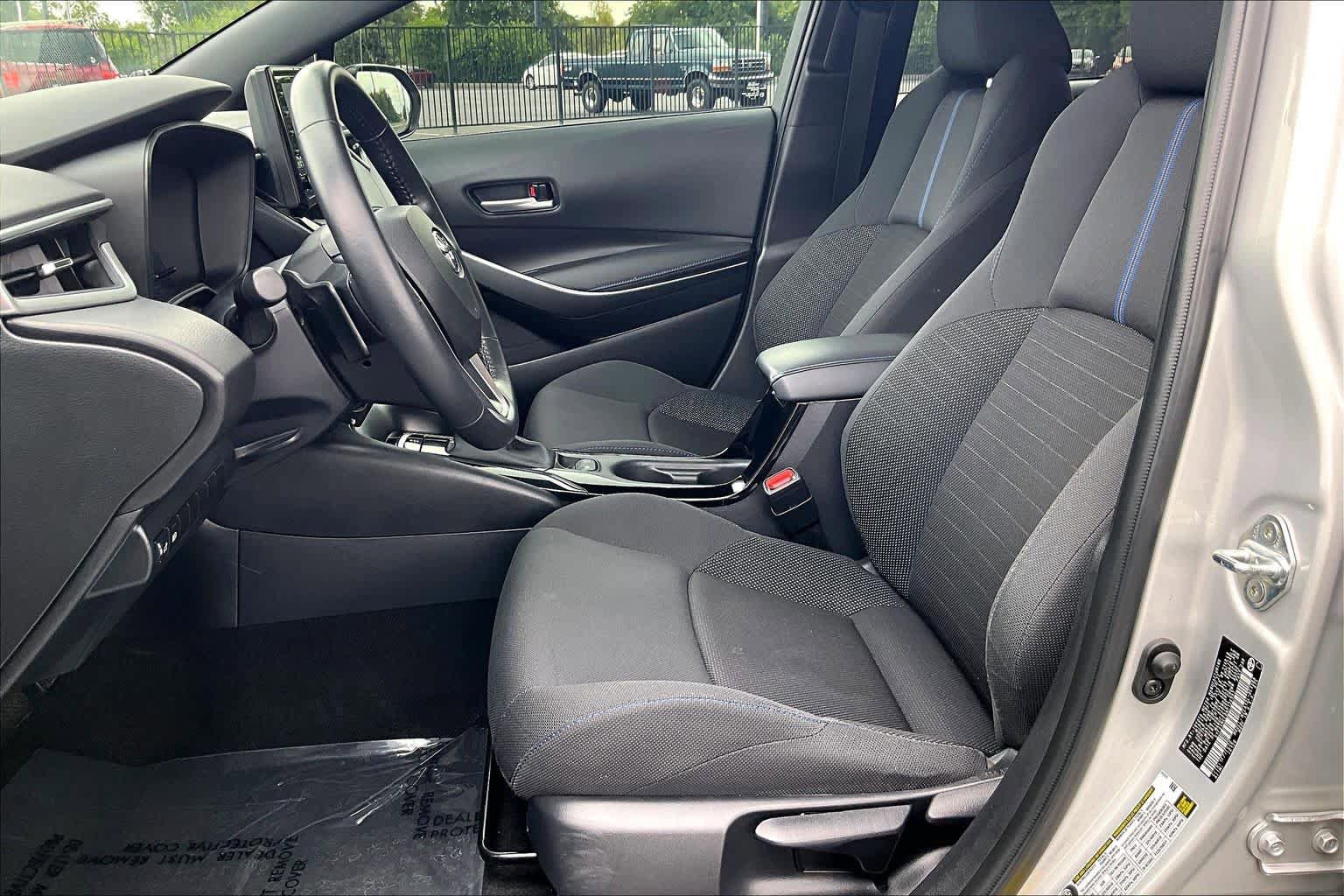 Used 2022 Toyota Corolla SE FWD image 7