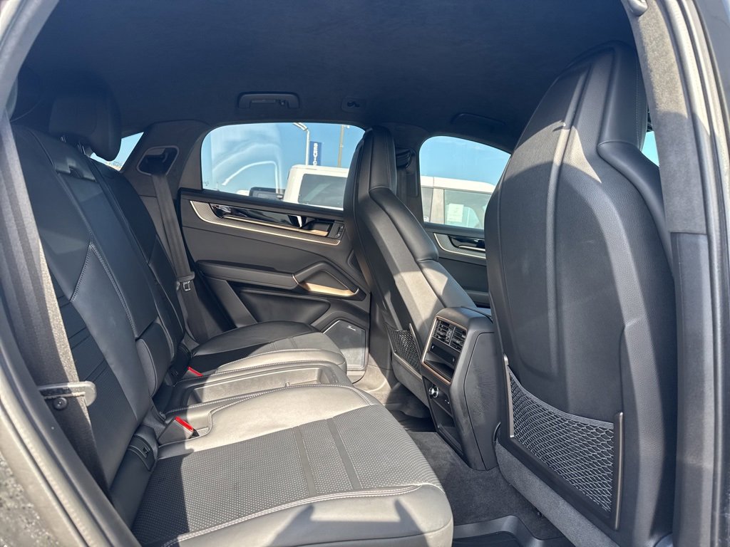 Used 2024 Porsche Cayenne Turbo GT image 21
