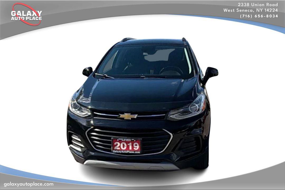 Used 2019 Chevrolet Trax LT w/ LT Convenience Package AWD/4WD image 2