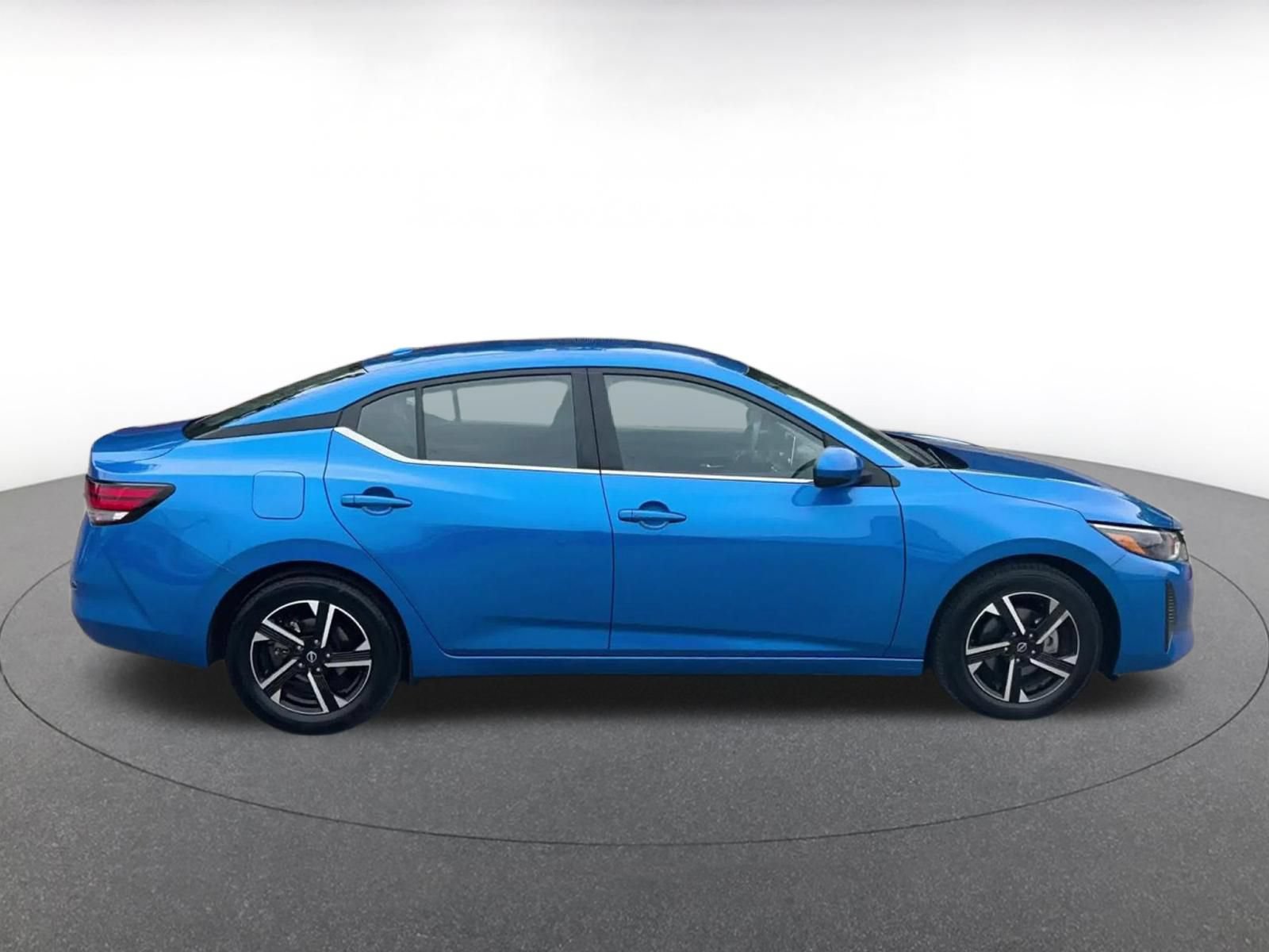 Used 2025 Nissan Sentra SV FWD image 15