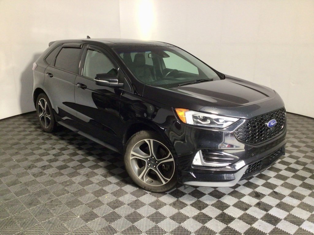 Used 2020 Ford Edge ST w/ Equipment Group 401A image 4