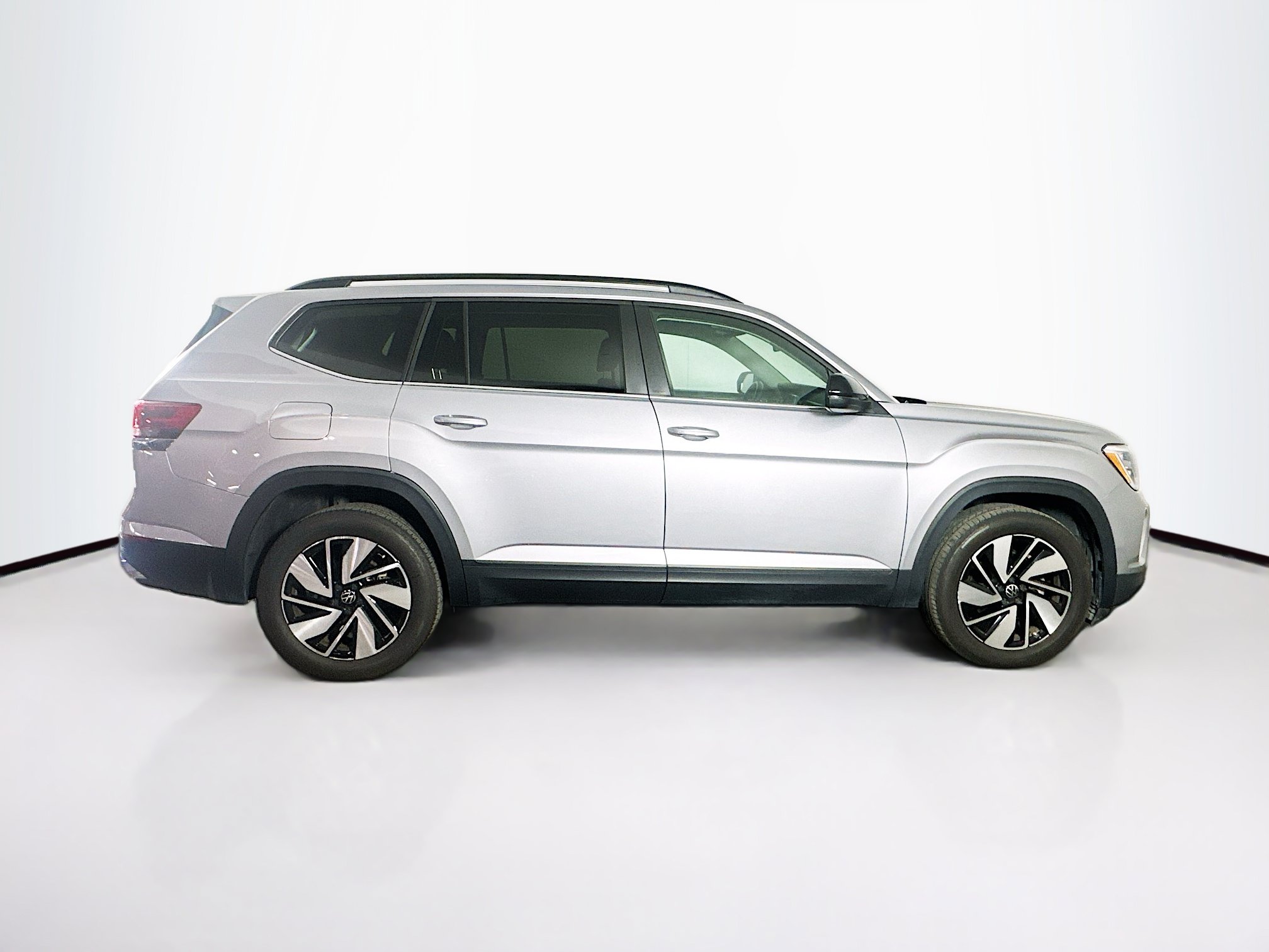 Used 2025 Volkswagen Atlas SE FWD image 10