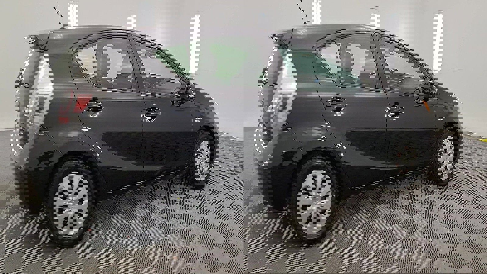 Used 2014 Toyota Prius C Two image 4