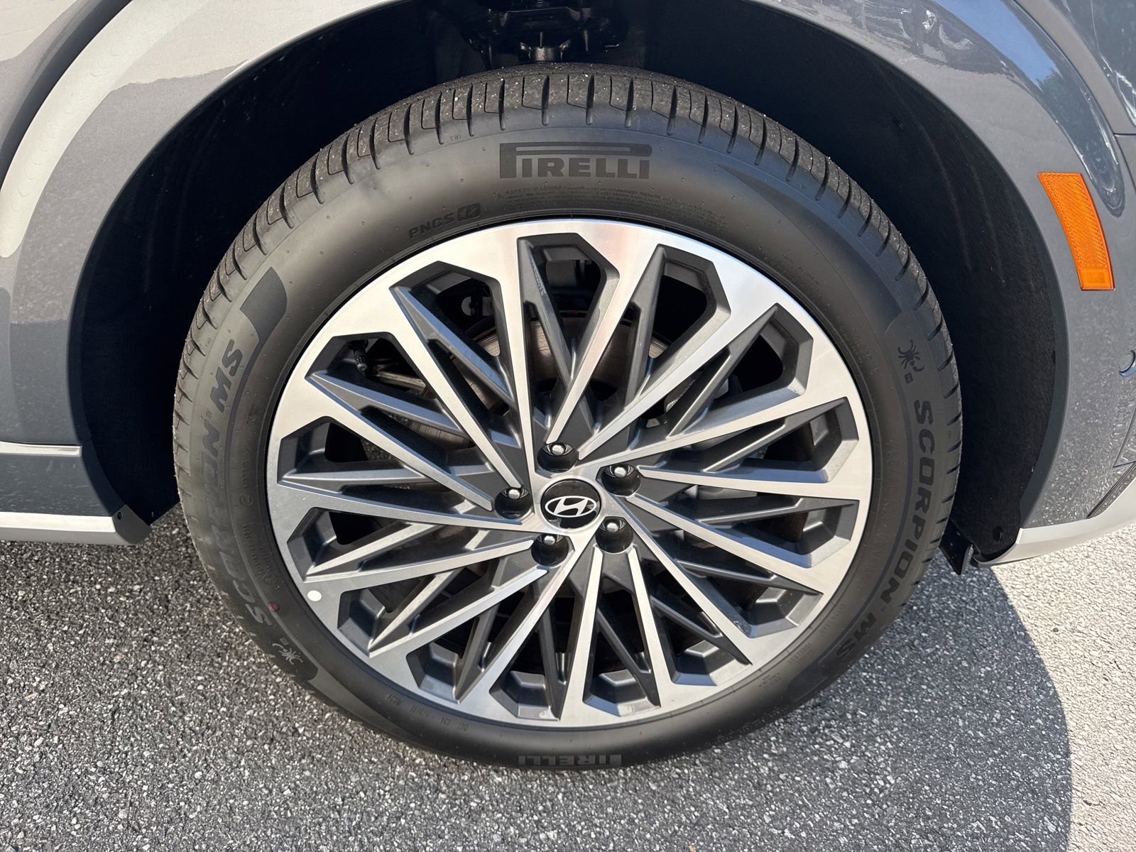 Used 2026 Hyundai Palisade Calligraphy FWD image 9