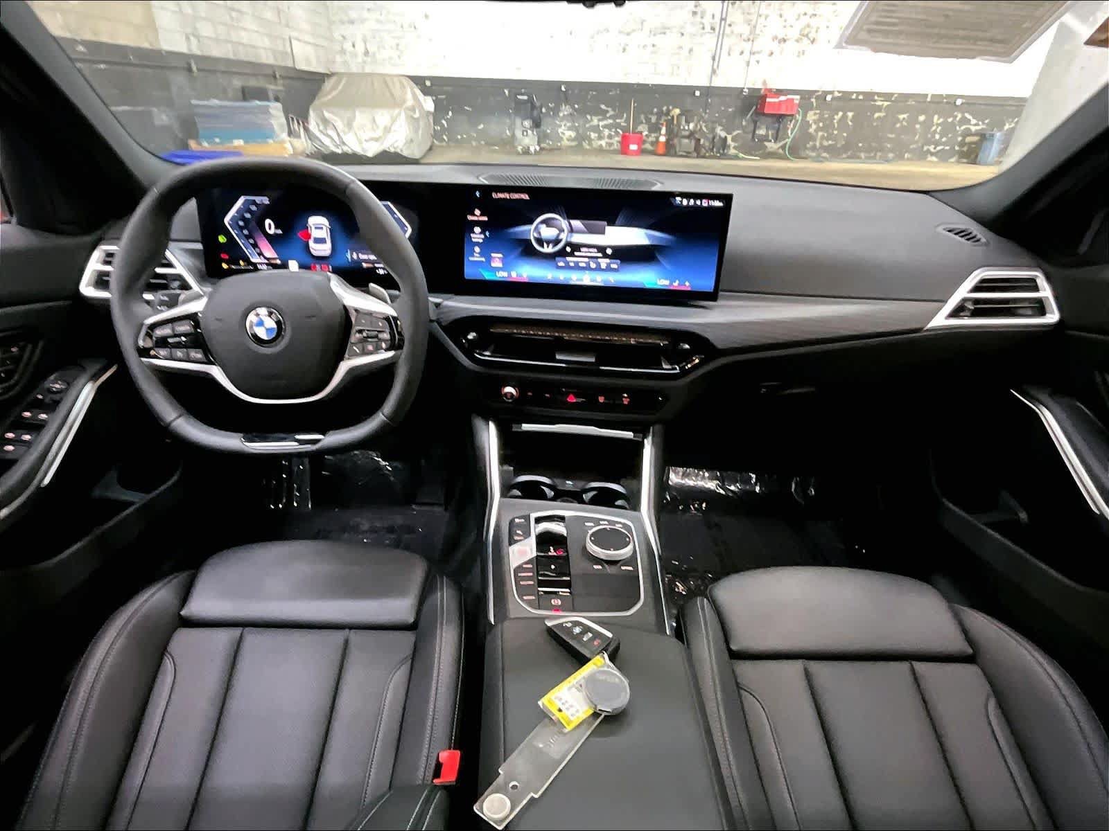 Used 2025 BMW 330i Sedan w/ Convenience Package RWD image 18