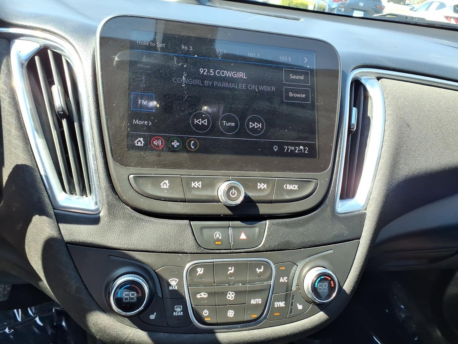 Used 2020 Chevrolet Malibu LT FWD image 12