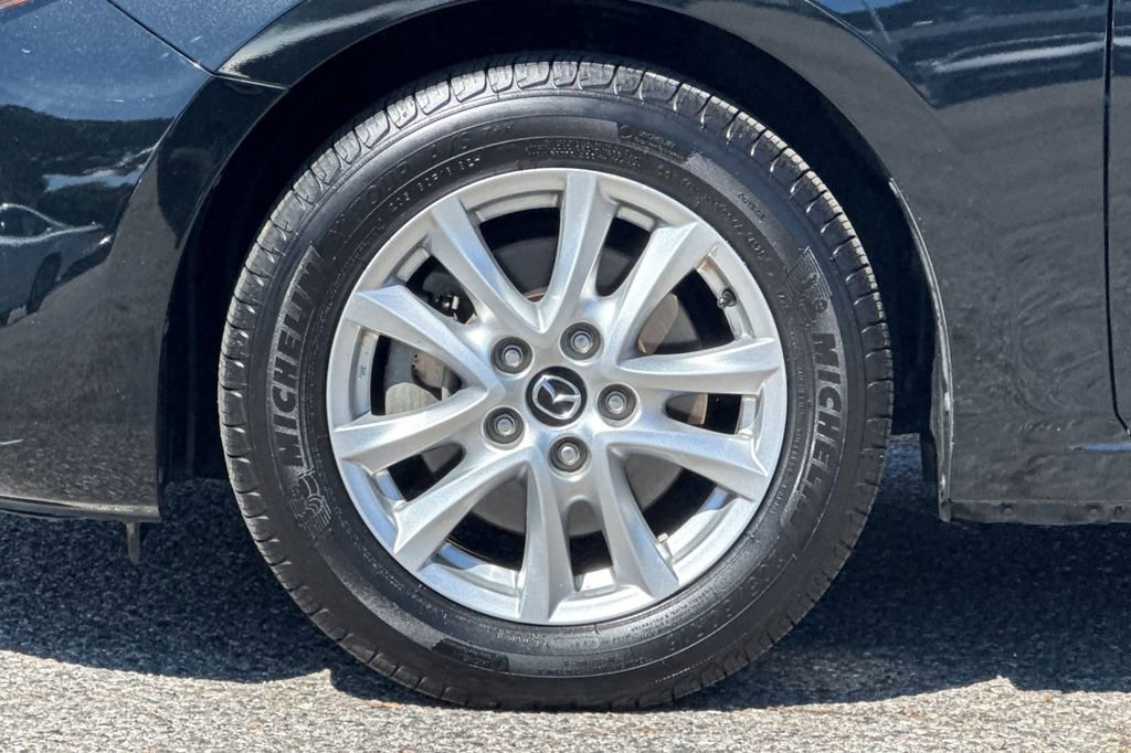 Used 2018 MAZDA MAZDA3 Sport FWD image 24