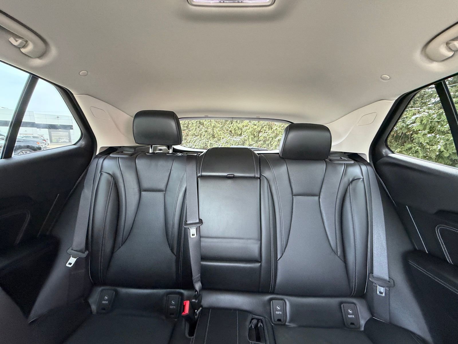 Used 2023 Buick Envision Essence image 3