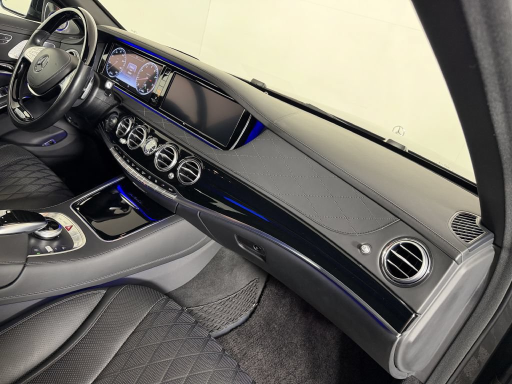 Used 2017 Mercedes-Benz Maybach S 550 4MATIC image 29