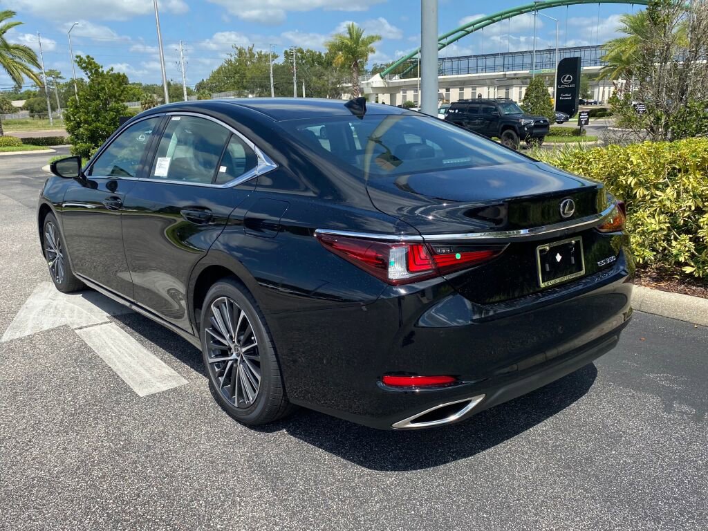 New 2025 Lexus ES 350 w/ Premium Package image 2