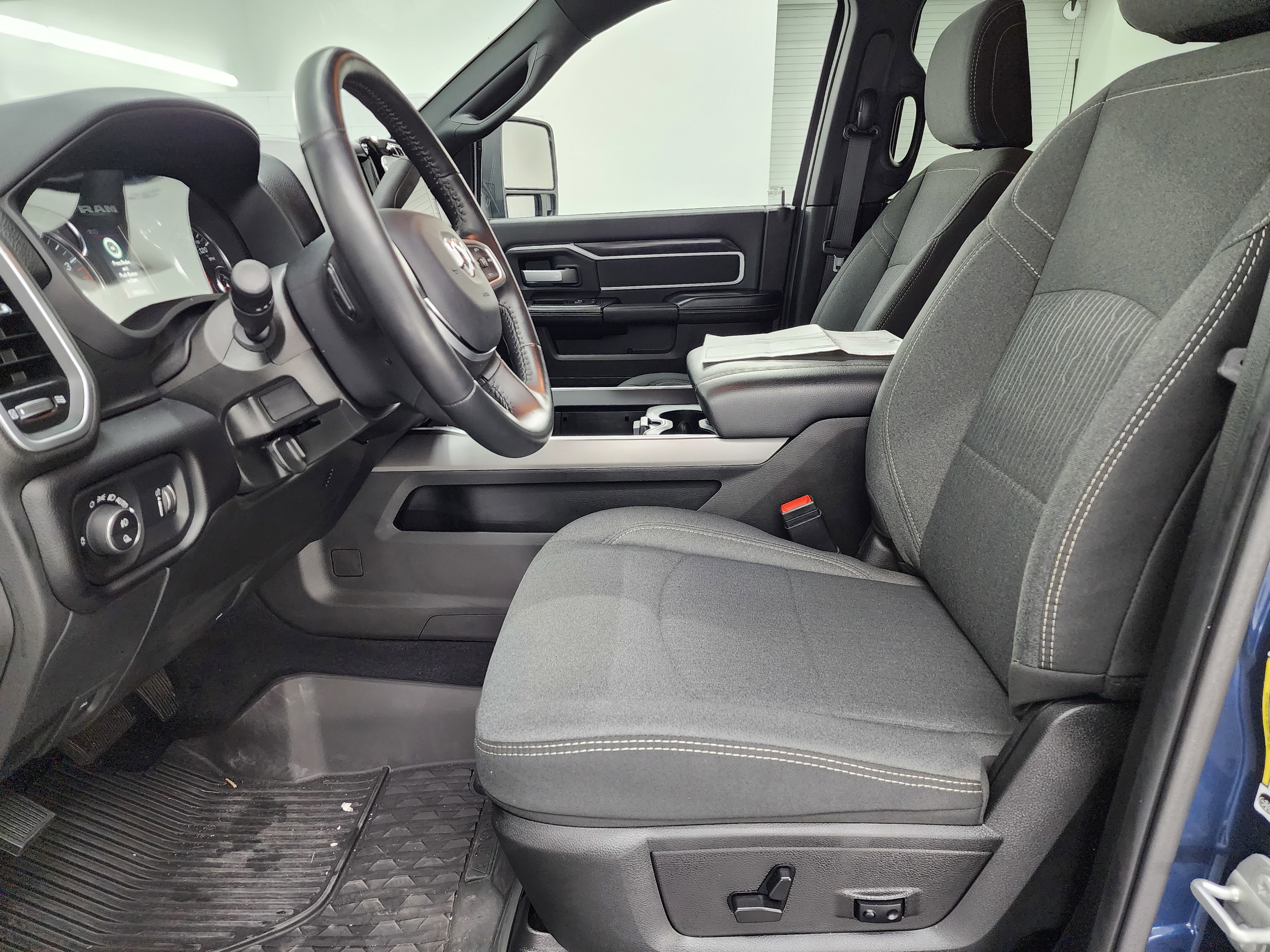 Used 2024 RAM 3500 Big Horn w/ Sport Appearance Package image 8