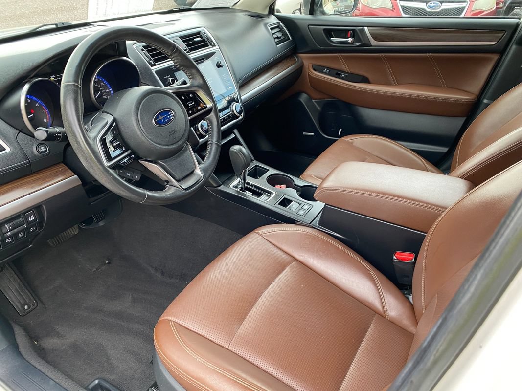 Used 2018 Subaru Outback 3.6R Touring AWD/4WD image 13