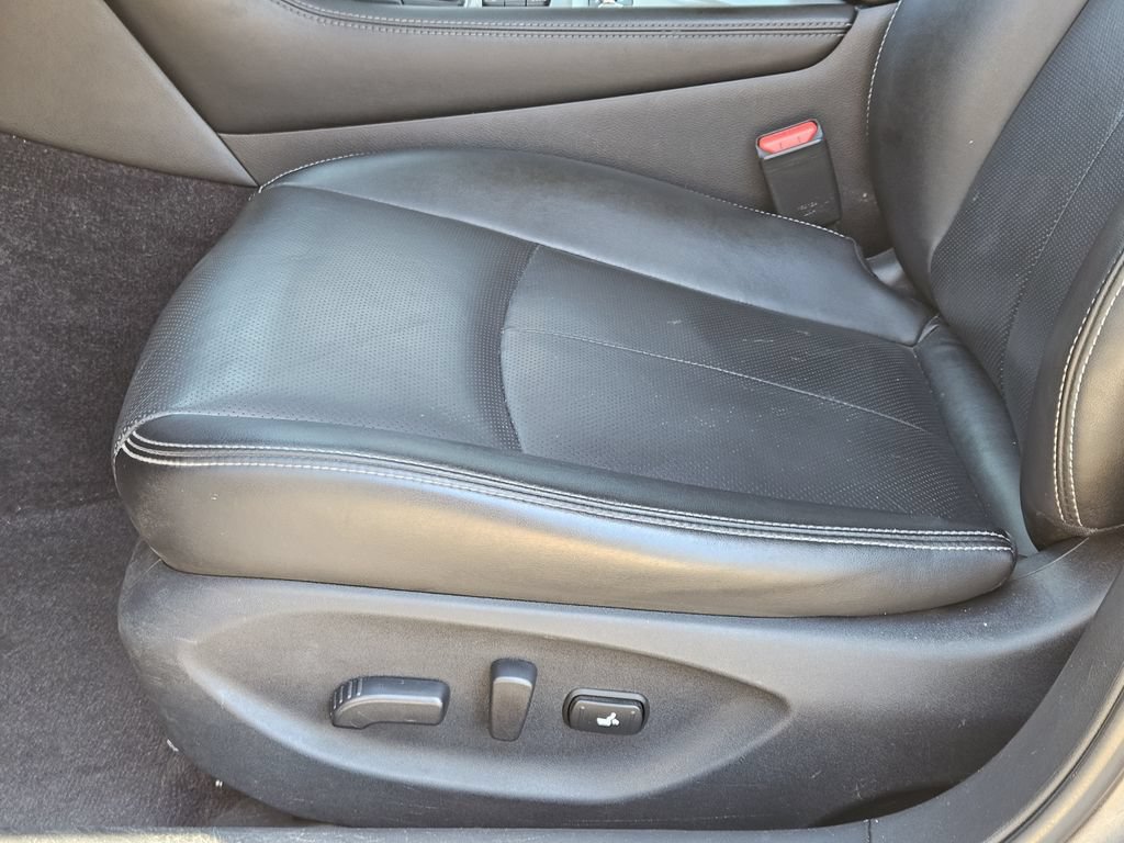 Used 2022 INFINITI Q50 Luxe w/ Cargo Package RWD image 29