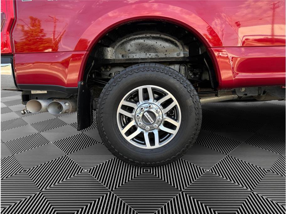 Used 2019 Ford F250 Lariat w/ Lariat Ultimate Package image 14