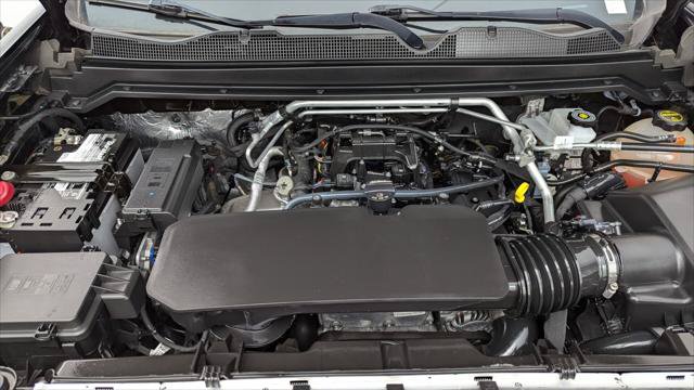 Used 2024 Chevrolet Colorado W/T RWD image 38